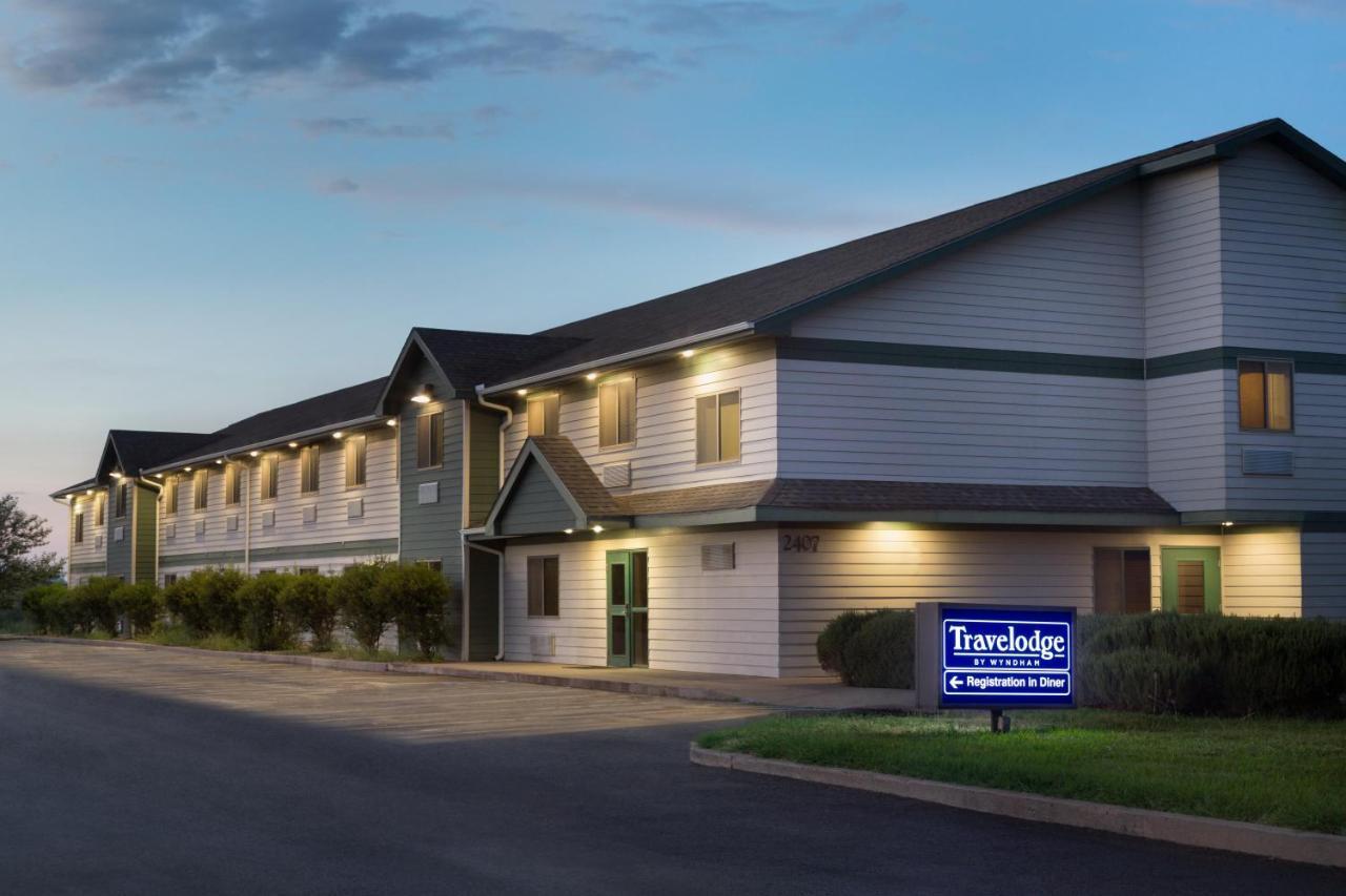 Travelodge By Wyndham Alpine Exterior photo